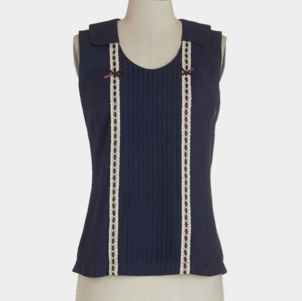 Straight to the Shop top by Bea & Dot